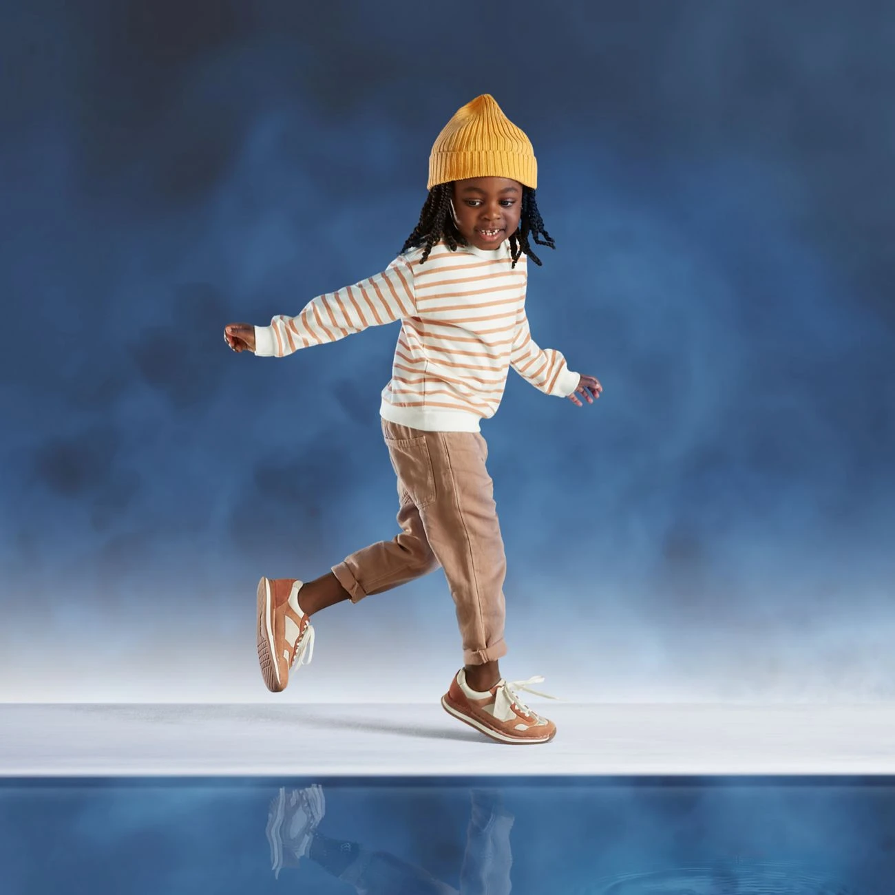 Clarks Craft Run Tor Older Sandstone Combi 4 Clarks Craft Run Tor Older Sandstone Combi - Image 2