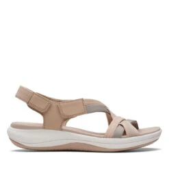 Clarks Mira Ivy Sand