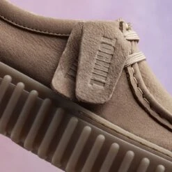 Clarks Torhill Bee Light Tan Nubuck 16 Clarks Torhill Bee Light Tan Nubuck -Clarks 26172084 W 12